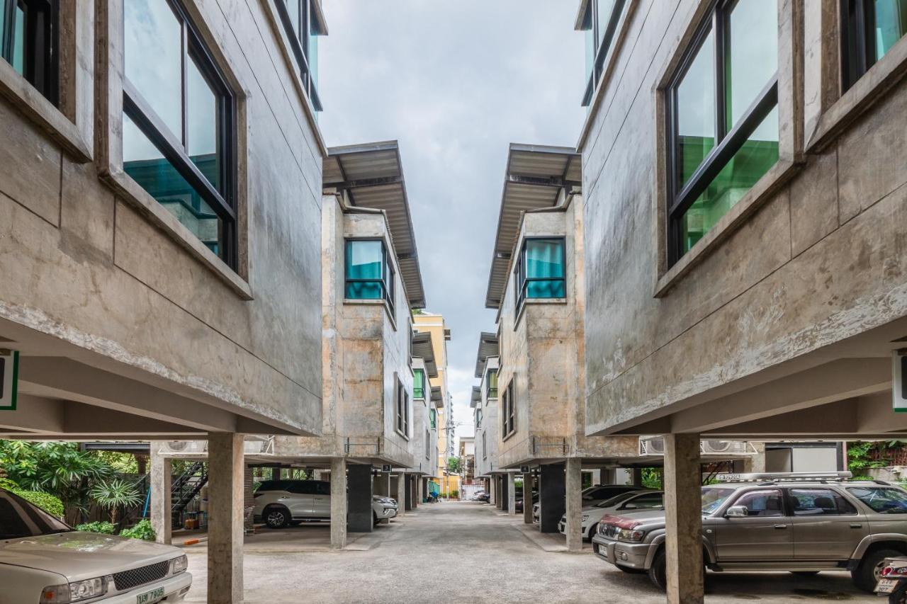 Matini Ratchada 32 Hotel Bangkok Kültér fotó