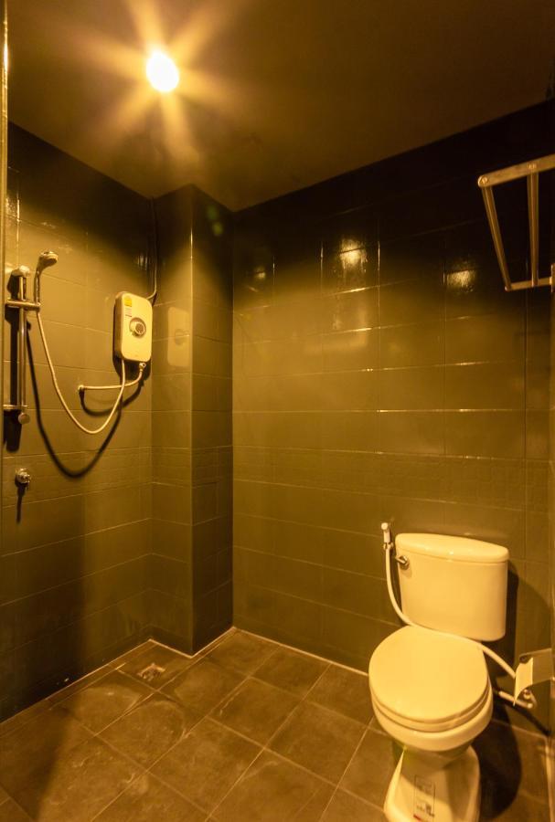 Matini Ratchada 32 Hotel Bangkok Kültér fotó