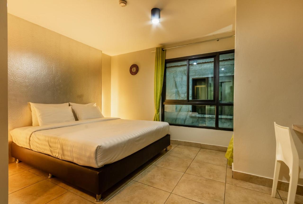 Matini Ratchada 32 Hotel Bangkok Kültér fotó