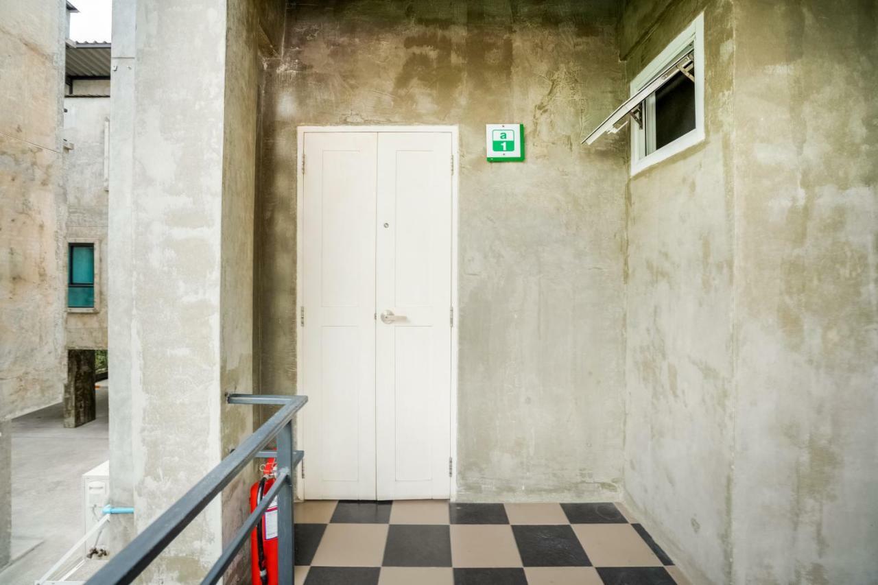 Matini Ratchada 32 Hotel Bangkok Kültér fotó