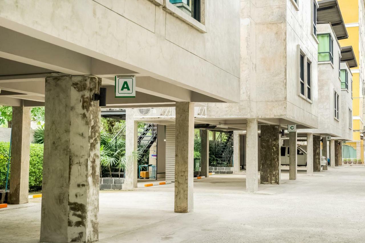 Matini Ratchada 32 Hotel Bangkok Kültér fotó
