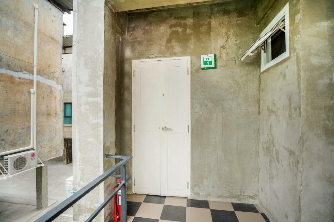 Matini Ratchada 32 Hotel Bangkok Kültér fotó
