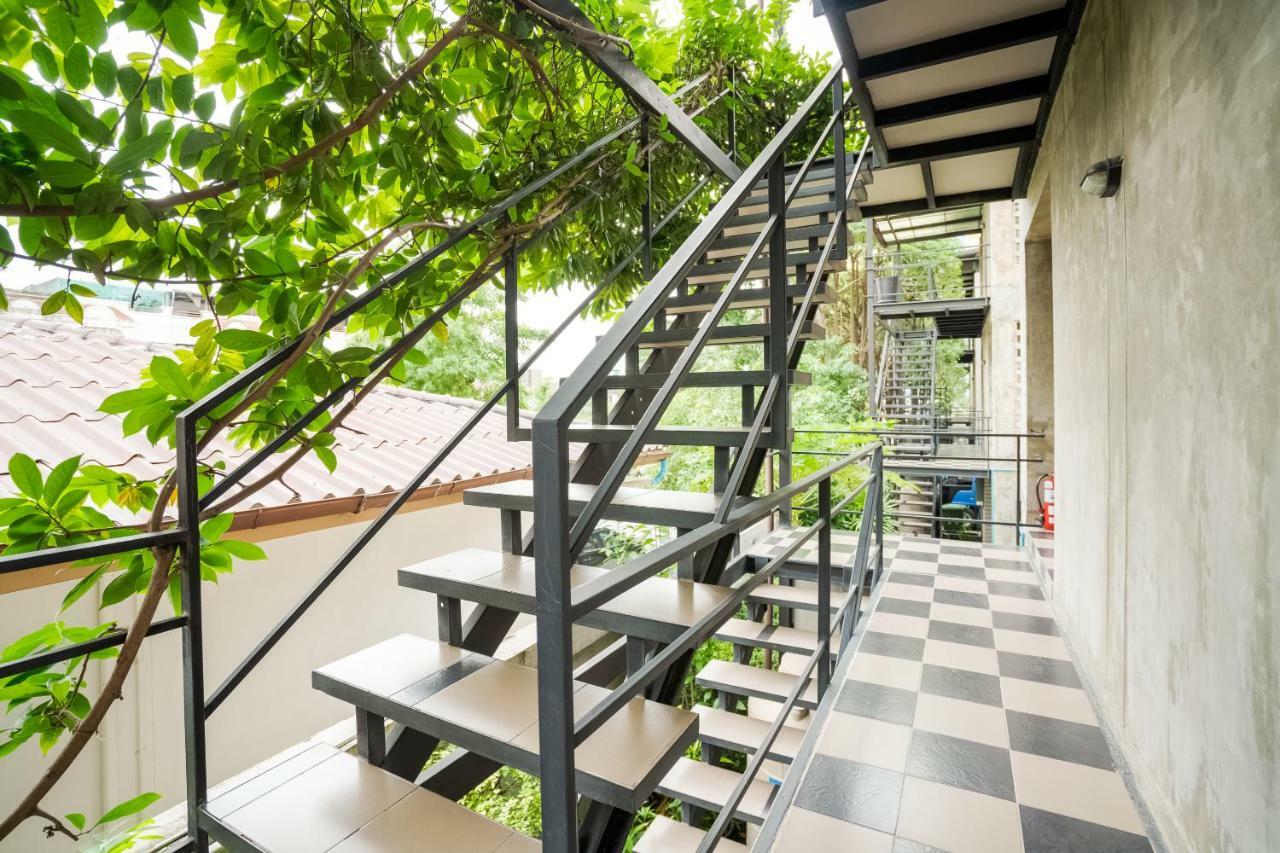 Matini Ratchada 32 Hotel Bangkok Kültér fotó