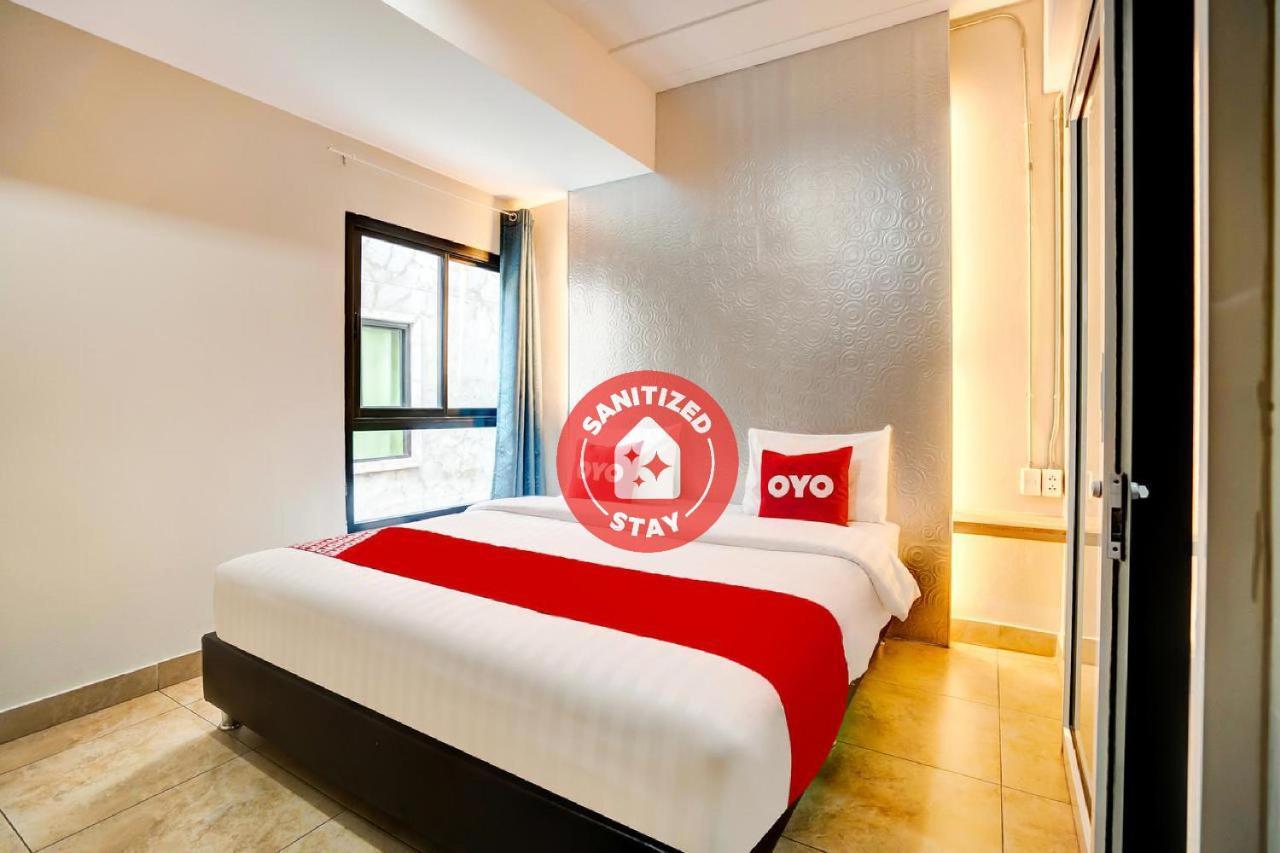 Matini Ratchada 32 Hotel Bangkok Kültér fotó
